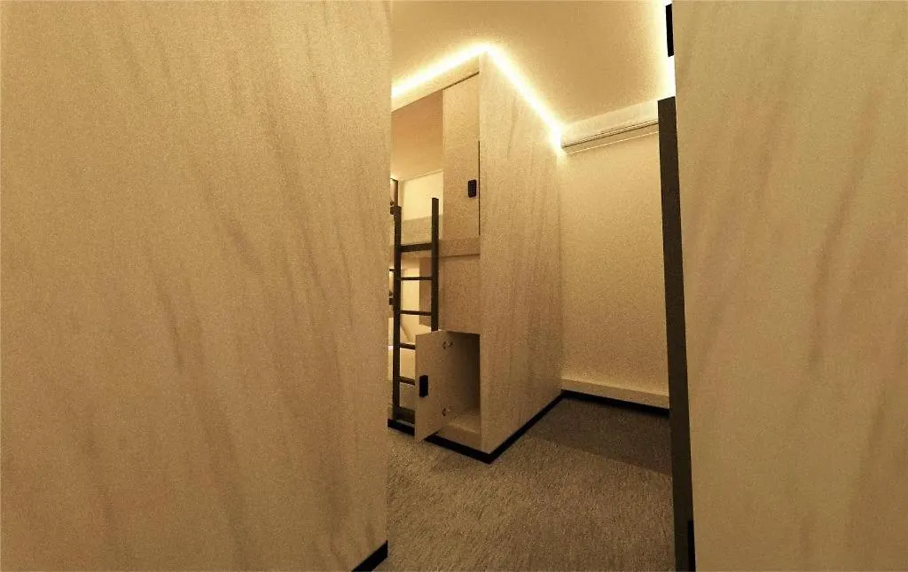 Capsule@Hive Bugis Hostel Singapore 0*,