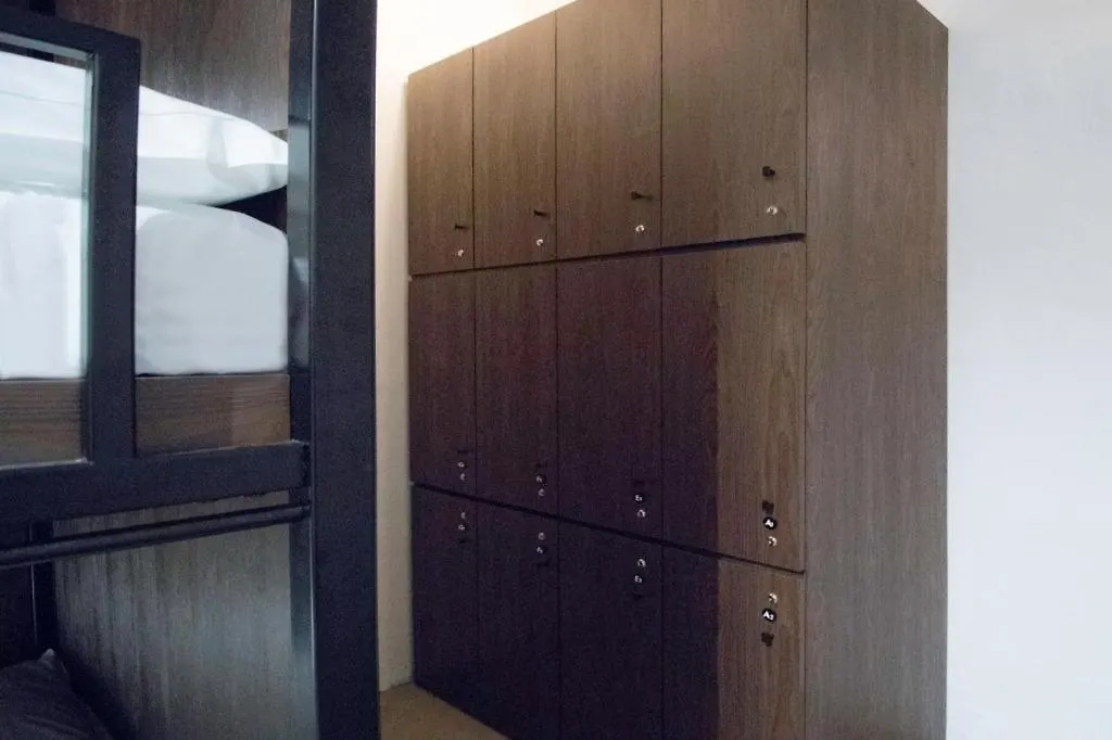 Capsule@Hive Bugis Hostel Singapore
