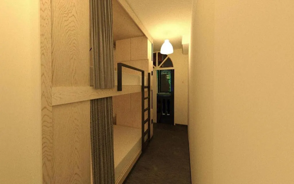 Capsule@Hive Bugis Hostel Singapore 0*,  Singapore