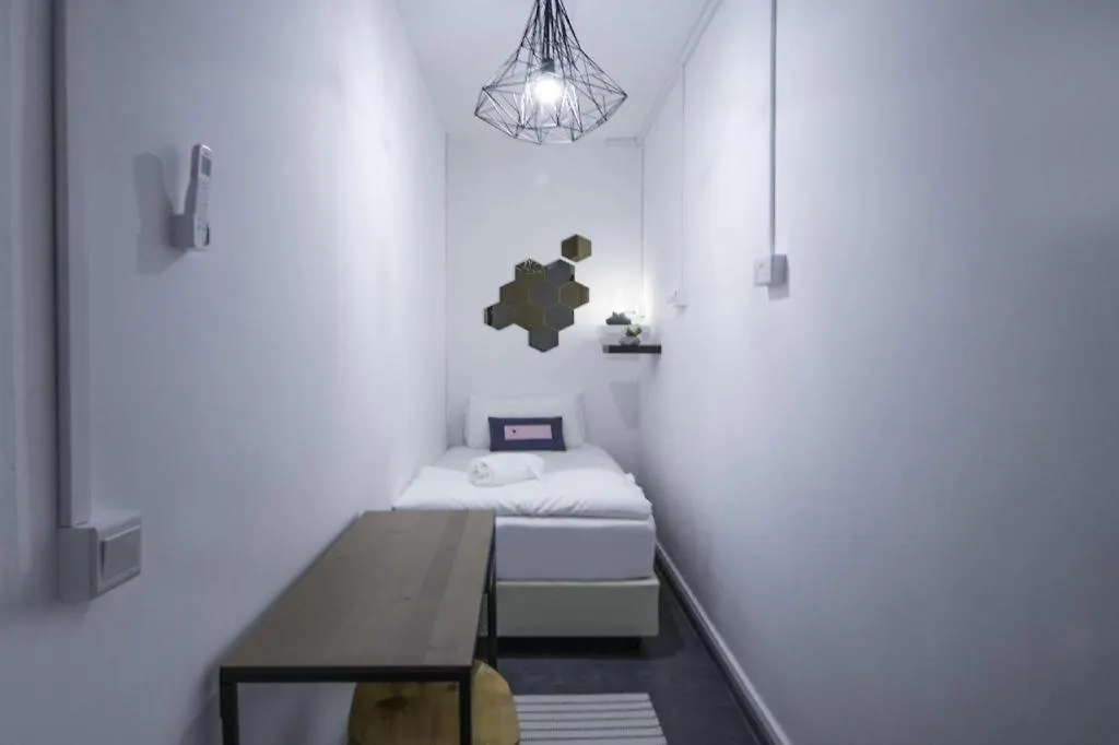 Capsule@Hive Bugis Hostel Singapore